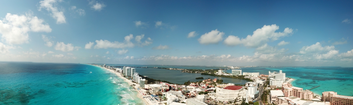 Panoramablick über die Hotelzone und den Strand von Cancun (Daniel Lorig)  Copyright 
Informazioni sulla licenza disponibili sotto 'Prova delle fonti di immagine'