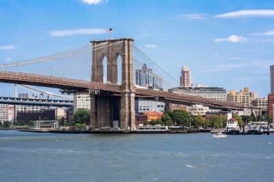 Brooklyn Bridge (drpavloff)  [flickr.com]  CC BY-ND 
Informazioni sulla licenza disponibili sotto 'Prova delle fonti di immagine'