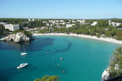Cala Santa Galdana, Menorca (Paul Stephenson)  [flickr.com]  CC BY 
Informazioni sulla licenza disponibili sotto 'Prova delle fonti di immagine'