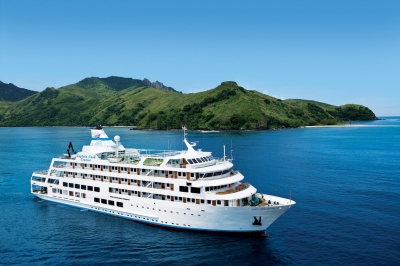 Captain Cook Cruises Reef Endeavour (Roderick Eime)  [flickr.com]  CC BY 
Informazioni sulla licenza disponibili sotto 'Prova delle fonti di immagine'