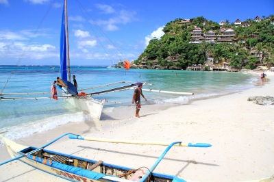 Diniwid Beach - Boracay (Göran Ingman)  [flickr.com]  CC BY 
Informazioni sulla licenza disponibili sotto 'Prova delle fonti di immagine'