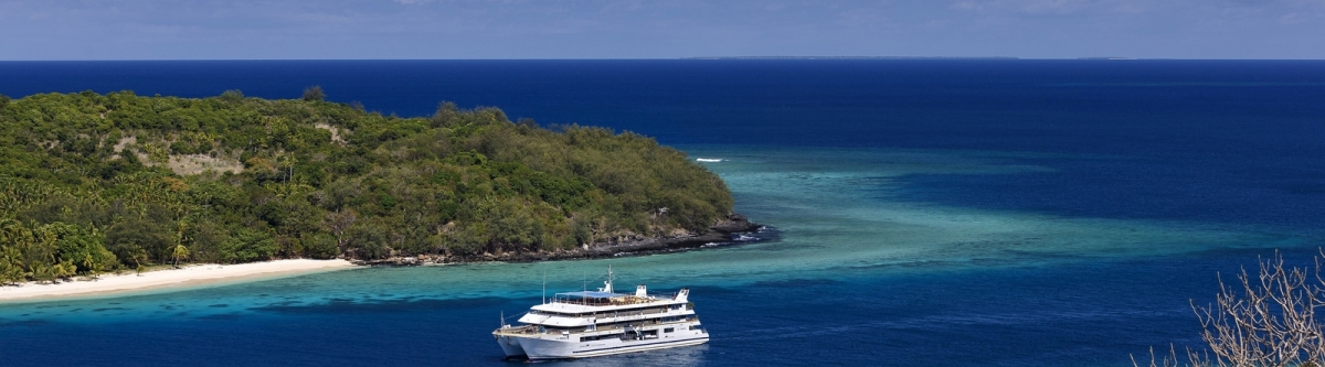 Fiji Princess - Blue Lagoon Cruises (Roderick Eime)  [flickr.com]  CC BY 
Informazioni sulla licenza disponibili sotto 'Prova delle fonti di immagine'