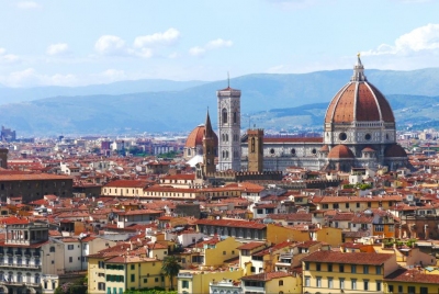 Firenze Basilica di Santa Maria del Fiore (CHEN KIRIN)  [flickr.com]  CC BY-SA 
Informazioni sulla licenza disponibili sotto 'Prova delle fonti di immagine'