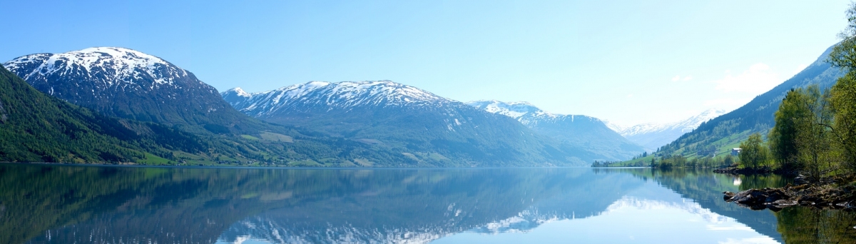Fjord - Jølstervannet, Norway (Espen Faugstad)  [flickr.com]  CC BY-ND 
Informazioni sulla licenza disponibili sotto 'Prova delle fonti di immagine'