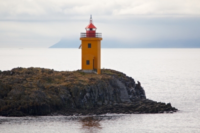 Flatey lighthouse (Marco Bellucci)  [flickr.com]  CC BY 
Informazioni sulla licenza disponibili sotto 'Prova delle fonti di immagine'