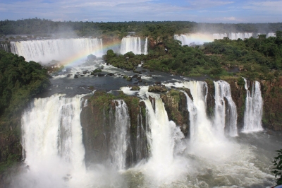 Iguaçu Falls (Arian Zwegers)  [flickr.com]  CC BY 
Informazioni sulla licenza disponibili sotto 'Prova delle fonti di immagine'