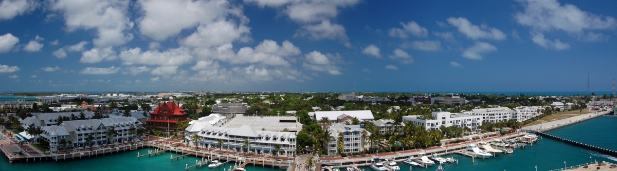 Key West pano (James Willamor)  [flickr.com]  CC BY-SA 
Informazioni sulla licenza disponibili sotto 'Prova delle fonti di immagine'