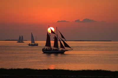 Key West SunSets (Serge Mashtakoff)  [flickr.com]  CC BY 
Informazioni sulla licenza disponibili sotto 'Prova delle fonti di immagine'