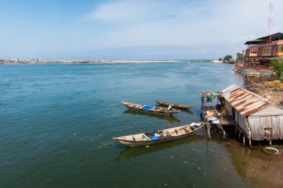 Lagoon of Cotonou (Mark Fischer)  [flickr.com]  CC BY-SA 
Informazioni sulla licenza disponibili sotto 'Prova delle fonti di immagine'