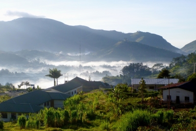 Maubisse in the early morning (Kate Dixon)  [flickr.com]  CC BY 
Informazioni sulla licenza disponibili sotto 'Prova delle fonti di immagine'