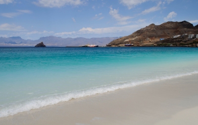 Mindelo, São Vicente, Cape Verde (Caroline Granycome)  [flickr.com]  CC BY-SA 
Informazioni sulla licenza disponibili sotto 'Fonti di immagine'