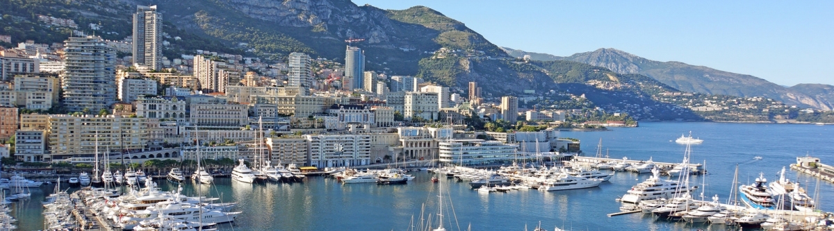 Monaco-002594 - La Condamine (Dennis Jarvis)  [flickr.com]  CC BY-SA 
Informazioni sulla licenza disponibili sotto 'Prova delle fonti di immagine'