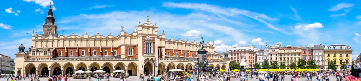 Old Town Krakow - Pano (Davis Staedtler)  [flickr.com]  CC BY 
Informazioni sulla licenza disponibili sotto 'Prova delle fonti di immagine'