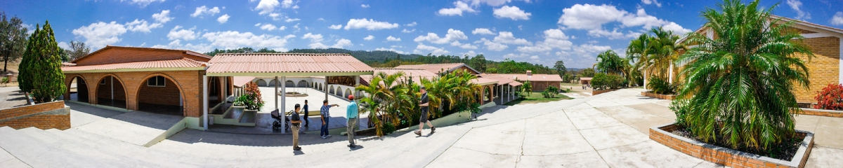 Orphanage Emmannuel Guiamaca, Honduras (Nan Palmero)  [flickr.com]  CC BY 
Informazioni sulla licenza disponibili sotto 'Prova delle fonti di immagine'