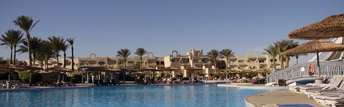 P1060602 (Coral Sea Resorts Sharm El Sheikh)  [flickr.com]  CC BY 
Informazioni sulla licenza disponibili sotto 'Prova delle fonti di immagine'