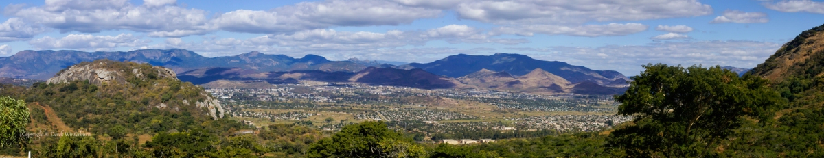 Panorama over Mutare (Derek Winterburn)  [flickr.com]  CC BY-ND 
Informazioni sulla licenza disponibili sotto 'Prova delle fonti di immagine'