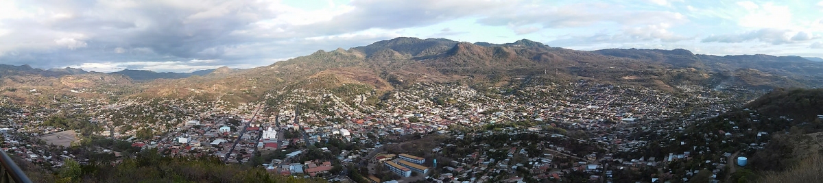 Panorámica de Matagalpa, Nicaragua (Zenia Nuñez)  [flickr.com]  CC BY 
Informazioni sulla licenza disponibili sotto 'Prova delle fonti di immagine'