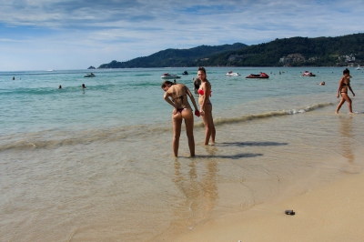 Patong beach Phuket (Mussi Katz)  [flickr.com]  CC BY 
Informazioni sulla licenza disponibili sotto 'Prova delle fonti di immagine'