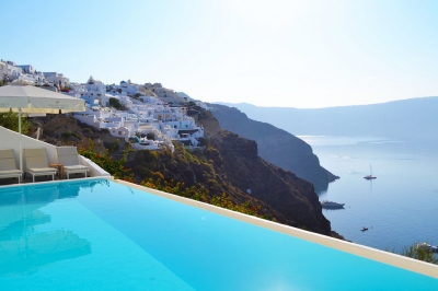 Santorini Pool (Bonum Vinum)  [flickr.com]  CC BY-ND 
Informazioni sulla licenza disponibili sotto 'Prova delle fonti di immagine'