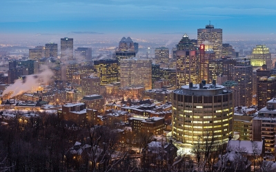 Skyline - Montreal, Quebec, Canada at Twilight (Jim Trodel)  [flickr.com]  CC BY-SA 
Informazioni sulla licenza disponibili sotto 'Prova delle fonti di immagine'