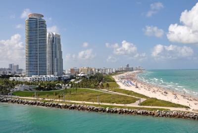 South Beach, Miami, FL (James Willamor)  [flickr.com]  CC BY-SA 
Informazioni sulla licenza disponibili sotto 'Prova delle fonti di immagine'