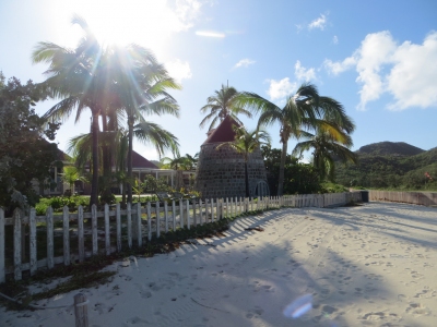 St Jean Beach, St Barths, Oct 2014 (alljengi)  [flickr.com]  CC BY-SA 
Informazioni sulla licenza disponibili sotto 'Prova delle fonti di immagine'