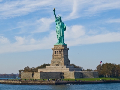 Statue of Liberty (William Warby)  [flickr.com]  CC BY 
Informazioni sulla licenza disponibili sotto 'Prova delle fonti di immagine'