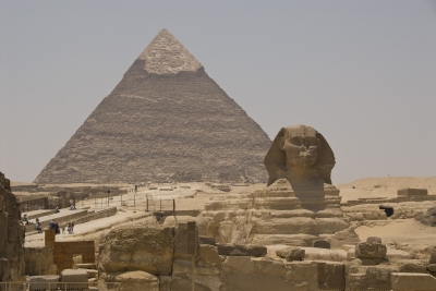The Great Pyramid and Sphinx, Egypt (S J Pinkney)  [flickr.com]  CC BY 
Informazioni sulla licenza disponibili sotto 'Prova delle fonti di immagine'