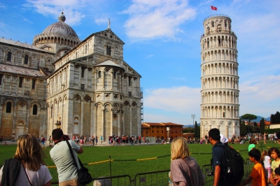 The Tower and the Duomo of Pisa (Justin Ennis)  [flickr.com]  CC BY 
Informazioni sulla licenza disponibili sotto 'Prova delle fonti di immagine'
