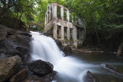 The Wilson Mill (davejdoe)  [flickr.com]  CC BY 
Informazioni sulla licenza disponibili sotto 'Prova delle fonti di immagine'