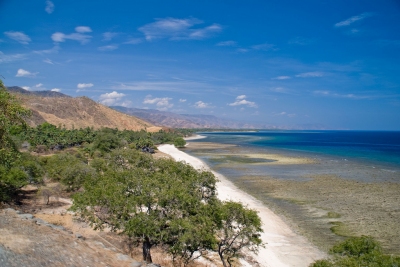 Timor-Leste Coastline (Graham Crumb)  [flickr.com]  CC BY-SA 
Informazioni sulla licenza disponibili sotto 'Prova delle fonti di immagine'