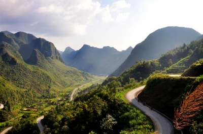 Van Chai, Ha Giang - Viet Nam (Nhi Dang)  [flickr.com]  CC BY 
Informazioni sulla licenza disponibili sotto 'Prova delle fonti di immagine'