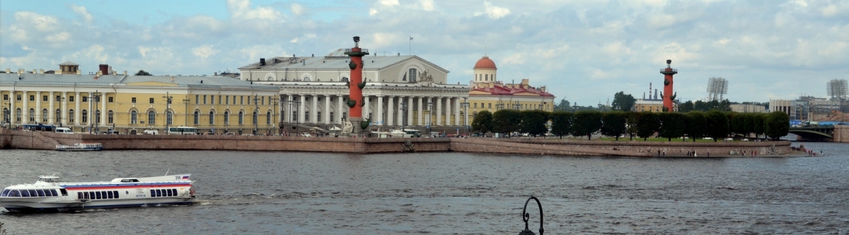 Vasilievsky Island, St. Petersburg (Larry Koester)  [flickr.com]  CC BY 
Informazioni sulla licenza disponibili sotto 'Prova delle fonti di immagine'