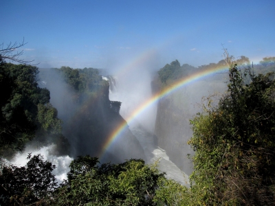 Victoria Falls Chobe 002 (Stefan Krasowski)  [flickr.com]  CC BY 
Informazioni sulla licenza disponibili sotto 'Prova delle fonti di immagine'